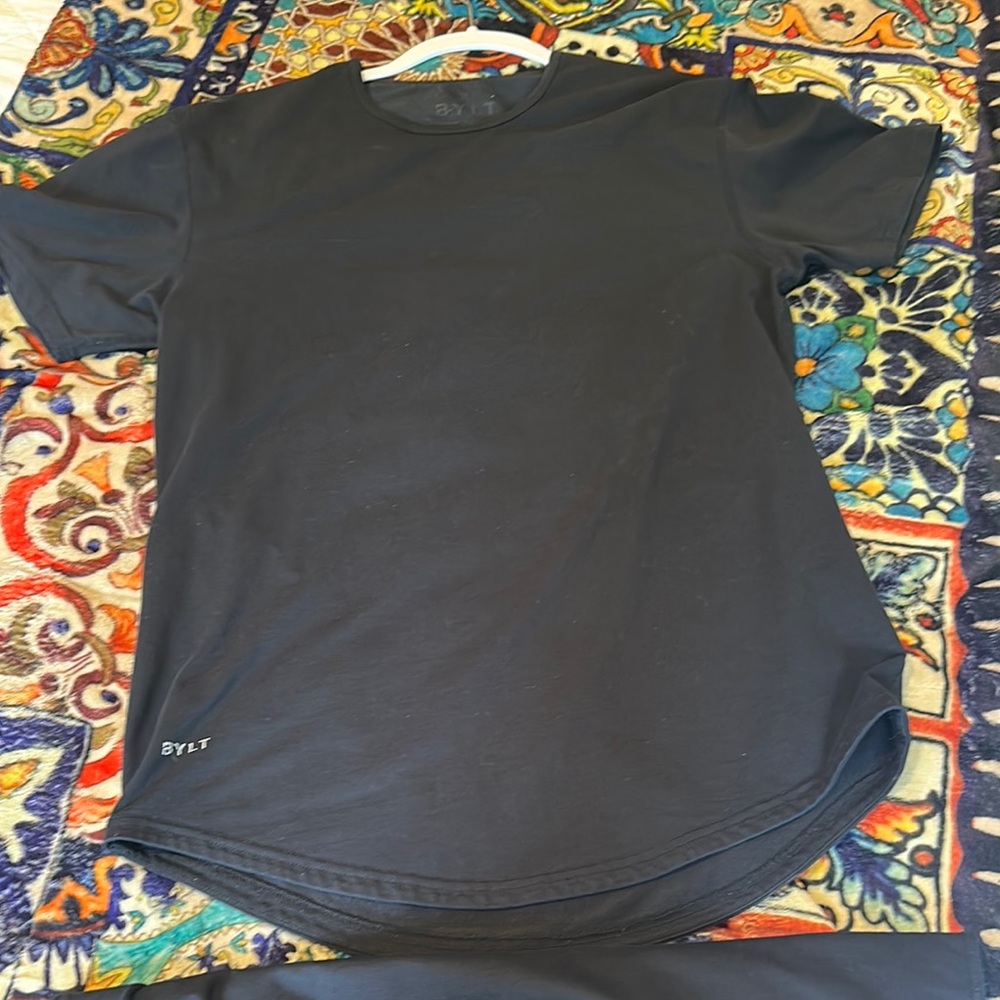 BYLT Lux Drop Cut T-Shirt. Excellent condition size medium.